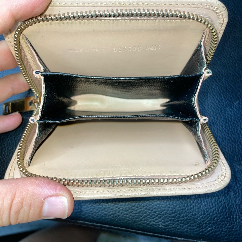 Saint Laurent Nude Leather Wallet - Picture 5 of 8